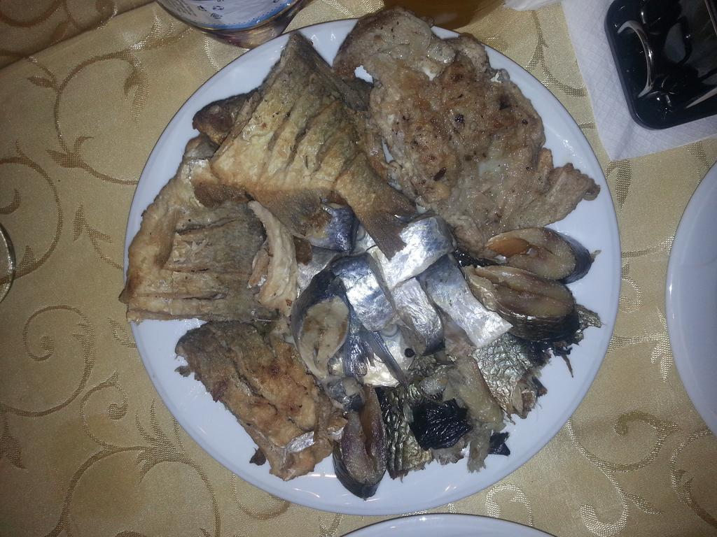 Pensiunea Cristal Tulcea Buitenkant foto